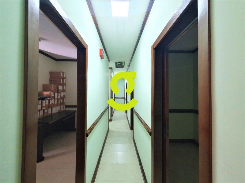 **Um palcio no corao de Porto Alegre.** Arquite...