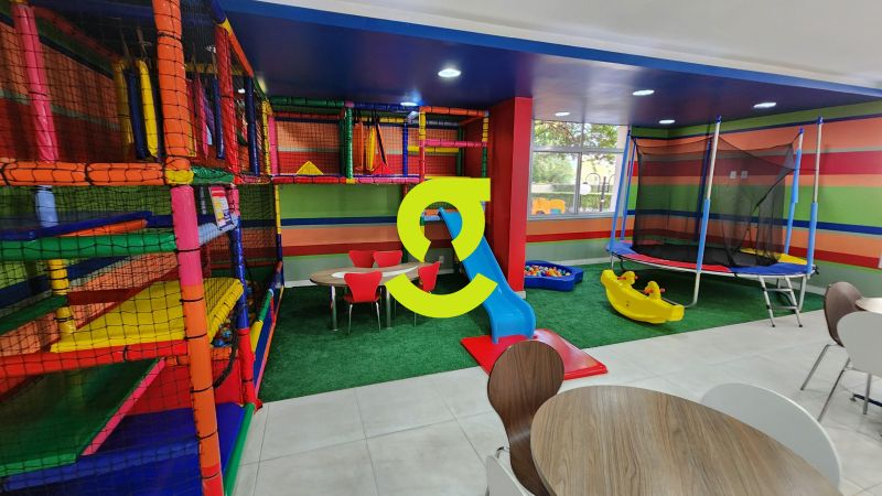 Excelente apto semi mobiliado, anda alto, 106m, la...