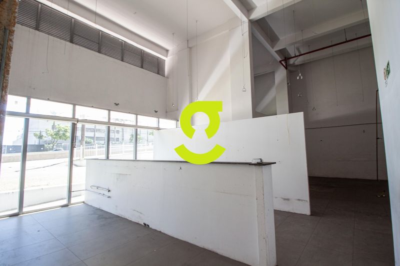 ** PRESENA QUE IMPONDE - Loja Premium 795 m com ...