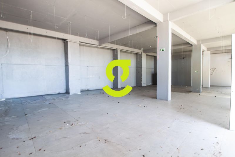 ** PRESENA QUE IMPONDE - Loja Premium 795 m com ...