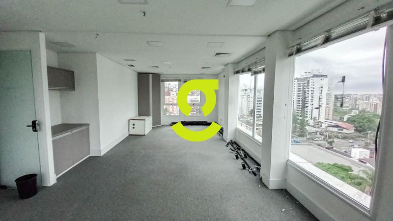 Sala comercial na Av. Carlos Gomes em Porto Alegre...