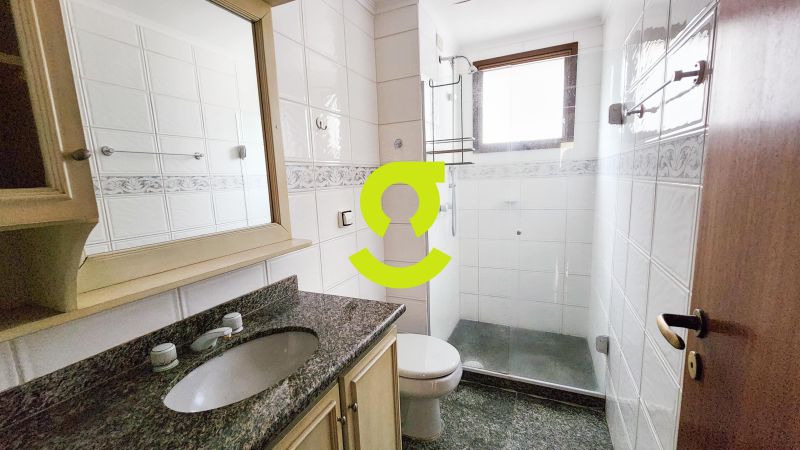 **174m privativos, 2 dormitrios (1 sute com hid...