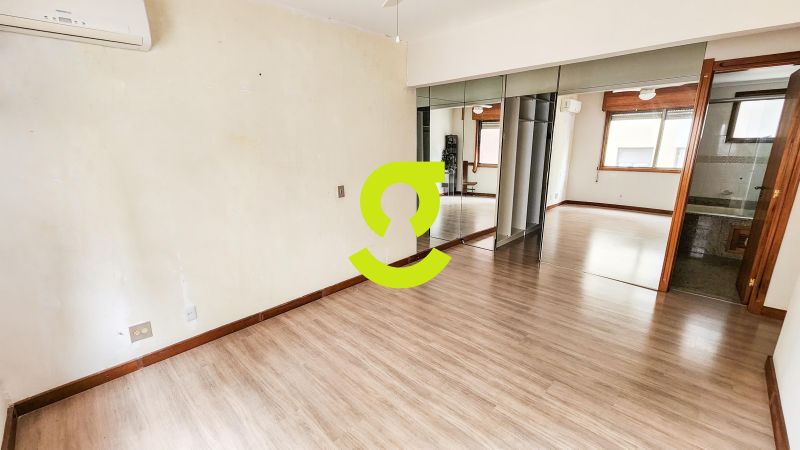 **174m privativos, 2 dormitrios (1 sute com hid...