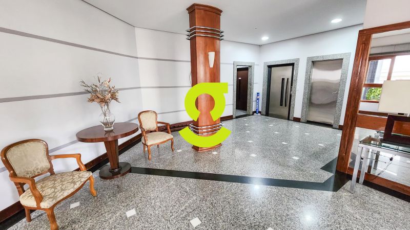 **174m privativos, 2 dormitrios (1 sute com hid...