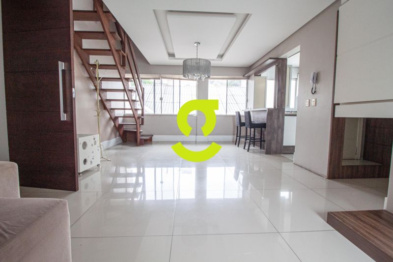 Cobertura semi mobiliado, 240m priv, lareira, ar c...