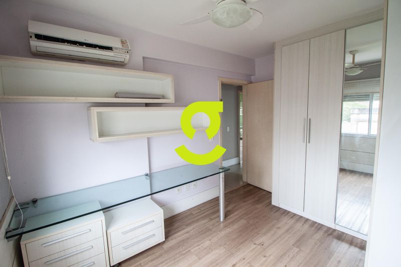 Cobertura semi mobiliado, 240m priv, lareira, ar c...