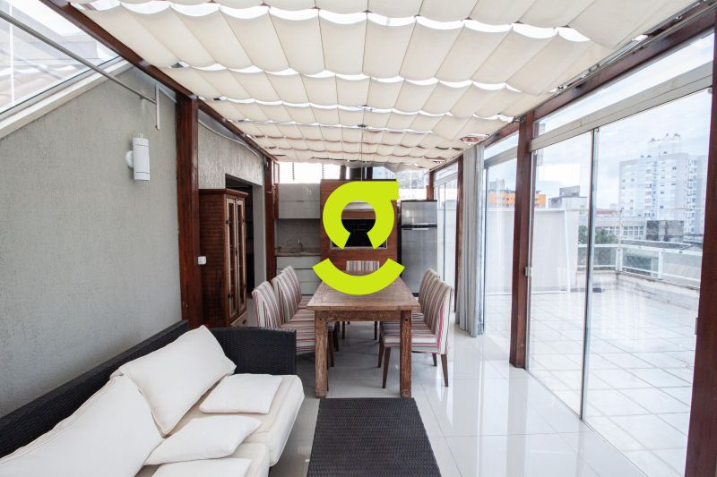 Cobertura semi mobiliado, 240m priv, lareira, ar c...