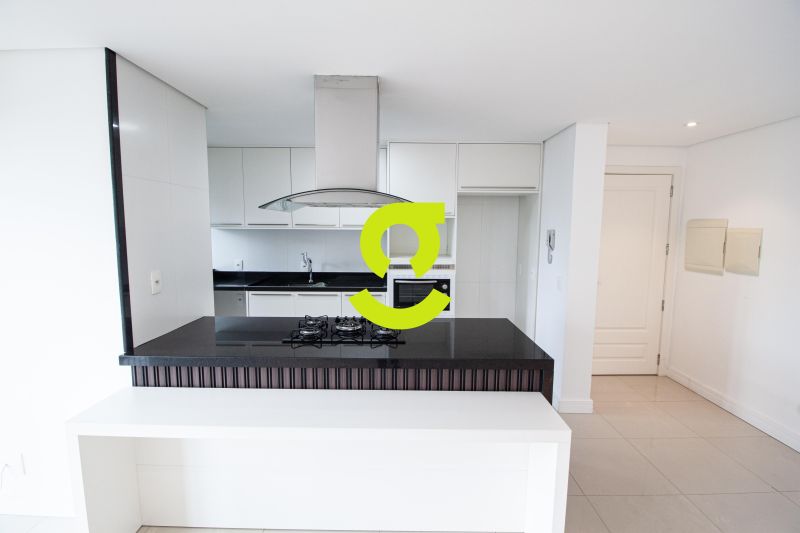 timo apto andar alto, semi mobiliado, 72m priv, 2...