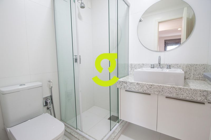 timo apto andar alto, semi mobiliado, 72m priv, 2...