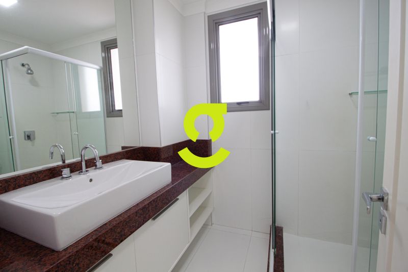 timo apto andar alto, semi mobiliado, 72m priv, 2...