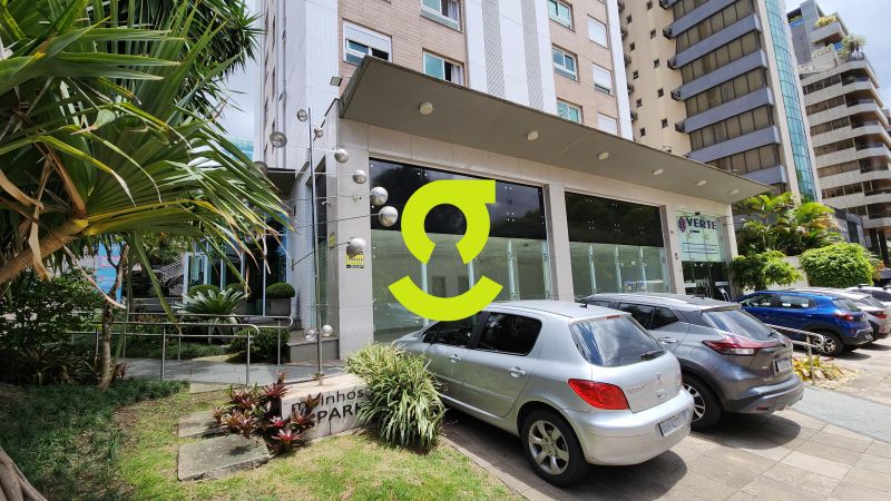 Loja de esquina de 102m priv, 3 vagas em frente ao...