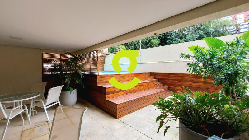 **89m de amplitude, sute, churrasqueira e duas v...