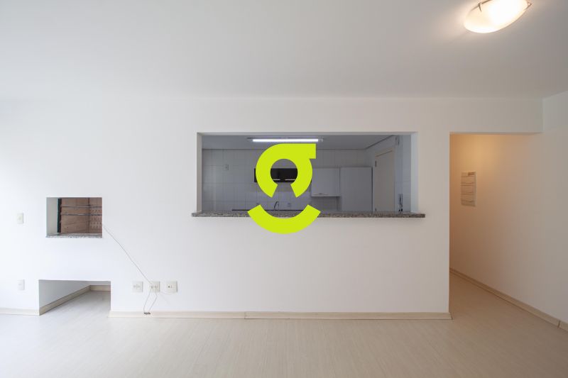 **89m de amplitude, sute, churrasqueira e duas v...