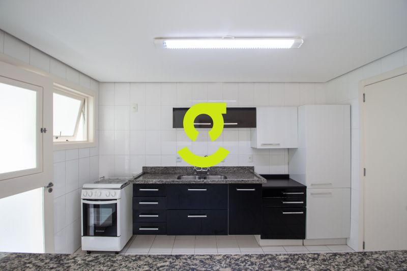 **89m de amplitude, sute, churrasqueira e duas v...