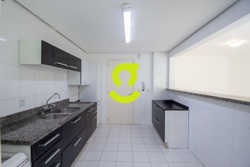 **89m de amplitude, sute, churrasqueira e duas v...