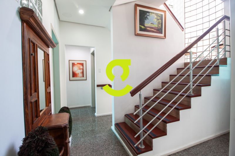 Excelente casa comercial de 300m pronta para clini...