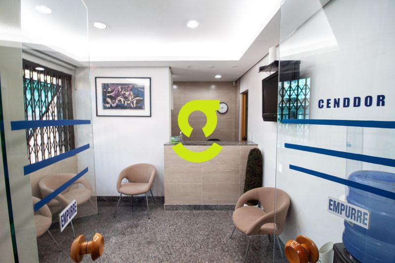 Excelente casa comercial de 300m pronta para clini...