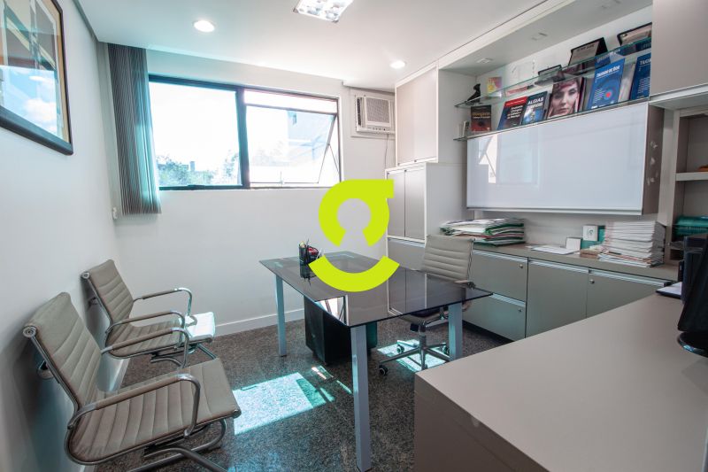 Excelente casa comercial de 300m pronta para clini...