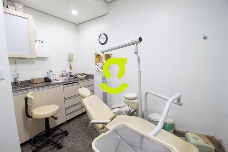 Excelente casa comercial de 300m pronta para clini...