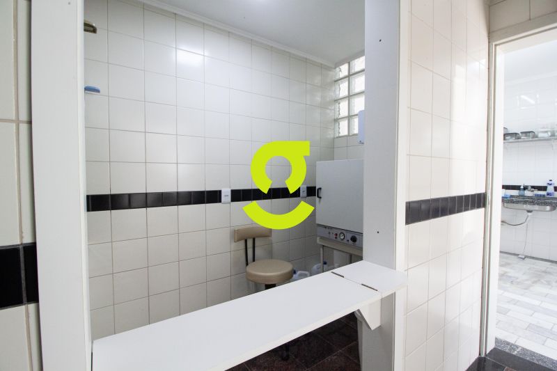 Excelente casa comercial de 300m pronta para clini...