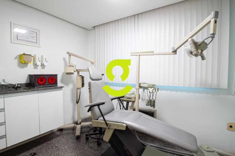 Excelente casa comercial de 300m pronta para clini...