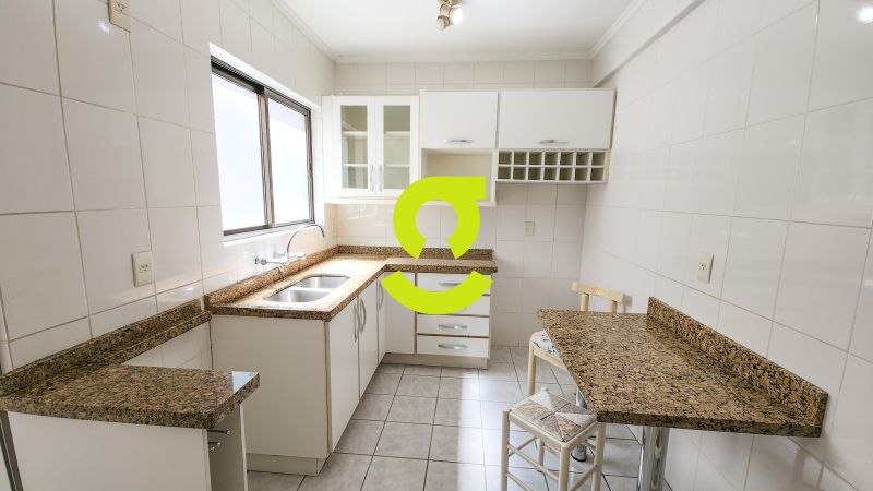 �timo apto reformado, andar alto, churrasqueira, 2...