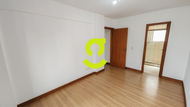 �timo apto reformado, andar alto, churrasqueira, 2...
