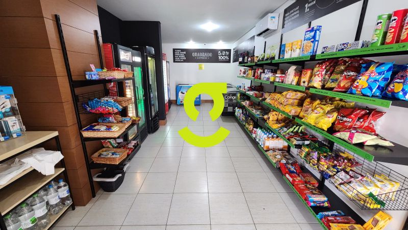 �timo apto, semi mobiliado, andar alto, churrasque...