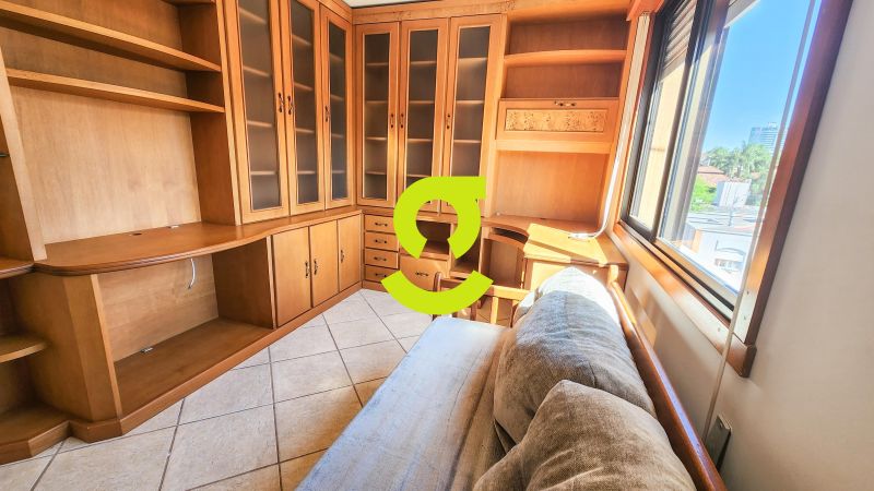 �timo apto, andar alto, 98m, semi mobiliado, 3 dor...