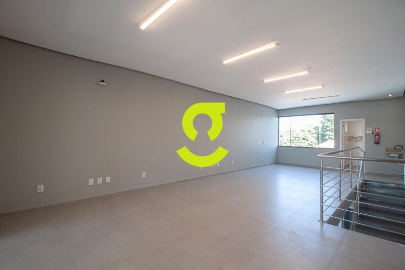 Ponto estrat�gico em mall comercial na principal a...