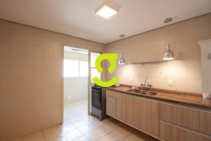 Amplitude, localiza��o nobre e infraestrutura comp...