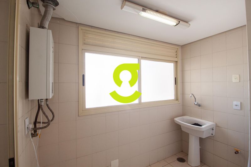 Amplitude, localiza��o nobre e infraestrutura comp...