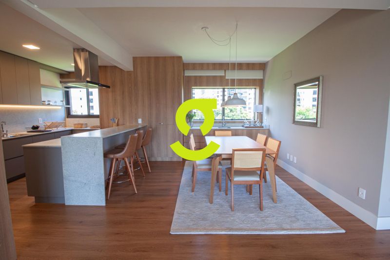 Espetacular apto MOBILIADO, 154m priv, sacada para...