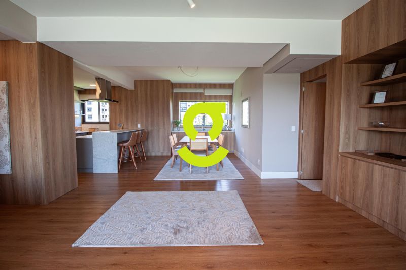 Espetacular apto MOBILIADO, 154m priv, sacada para...