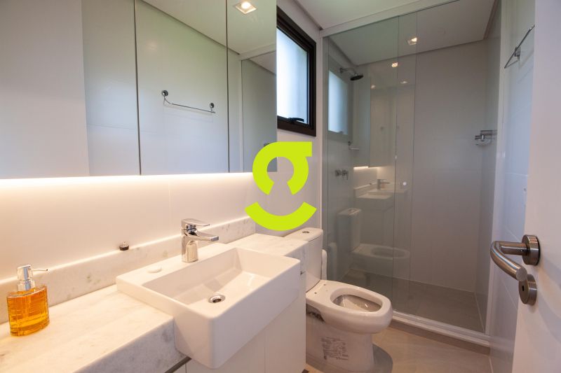 Espetacular apto MOBILIADO, 154m priv, sacada para...