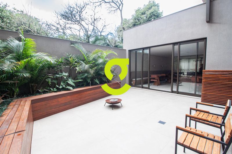 Espetacular apto MOBILIADO, 154m priv, sacada para...