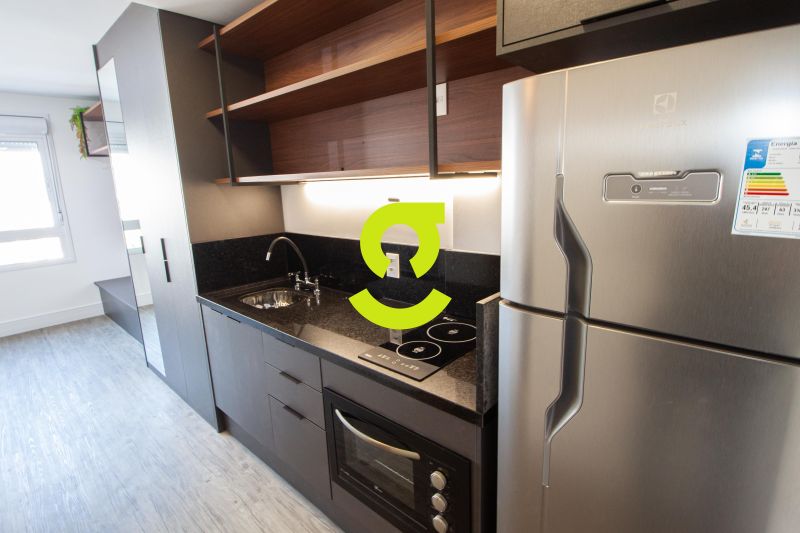 �timo loft semi mobiliado, andar alto, vaga e infr...