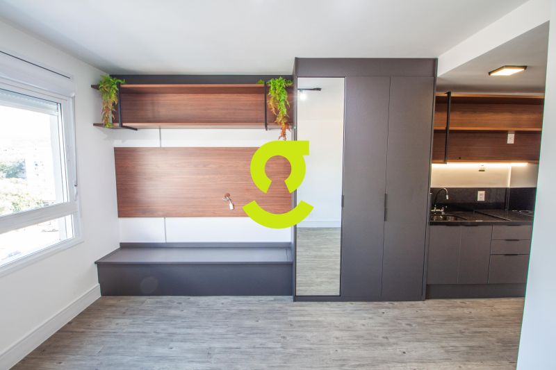 �timo loft semi mobiliado, andar alto, vaga e infr...