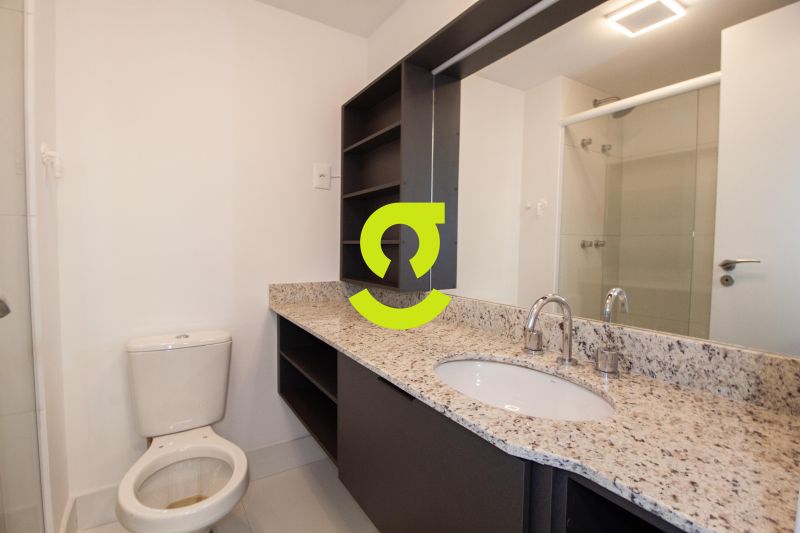 �timo loft semi mobiliado, andar alto, vaga e infr...