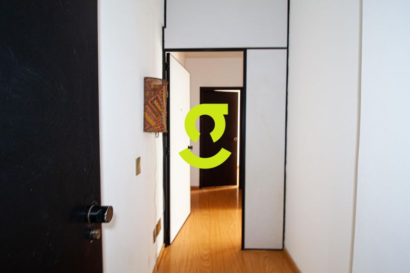 Investimento inteligente: sala com vaga em localiz...