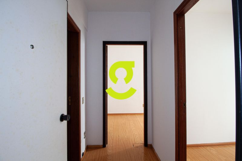 Investimento inteligente: sala com vaga em localiz...