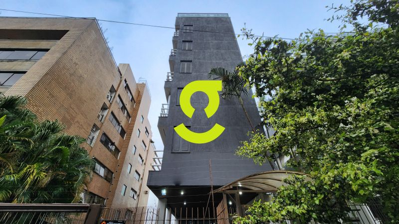 Apto MOBILIADO, 3 Dorm, ar em todo ambientes, saca...