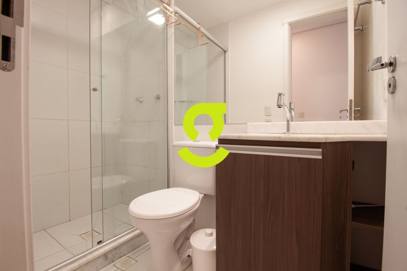 Apartamento 2 Dormit�rios com Planejados e Ar + Va...