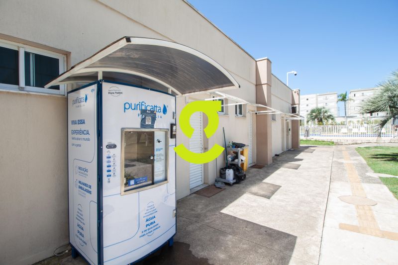 Apartamento 2 Dormit�rios com Planejados e Ar + Va...