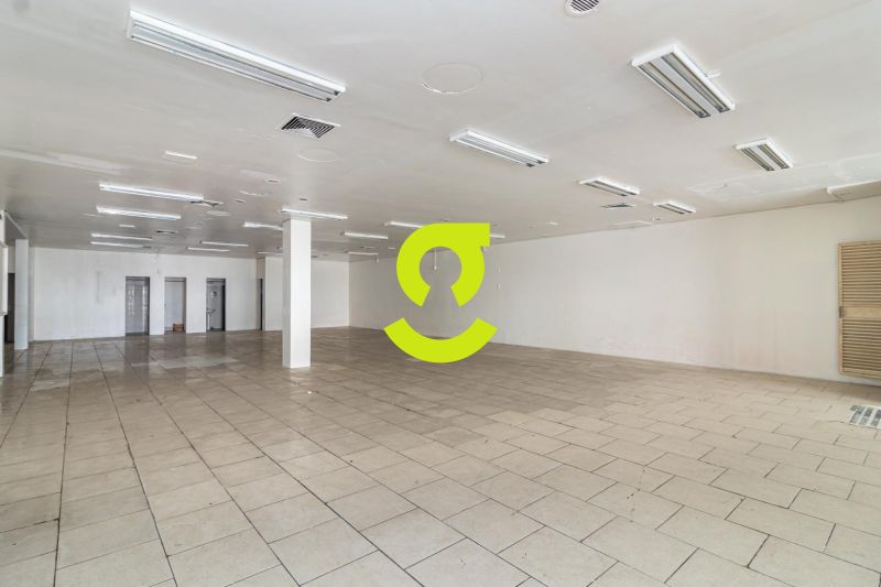 Loja Comercial com 294m� | Fachada Ampla | Alto Fl...