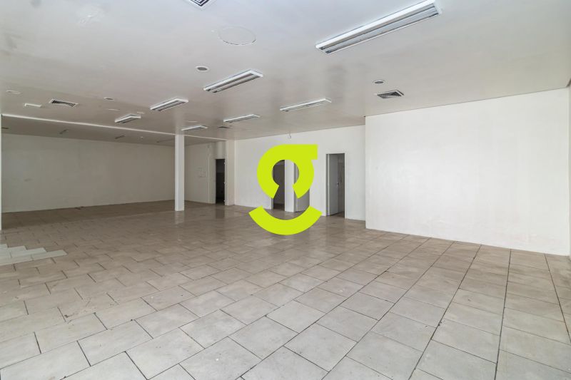 Loja Comercial com 294m� | Fachada Ampla | Alto Fl...