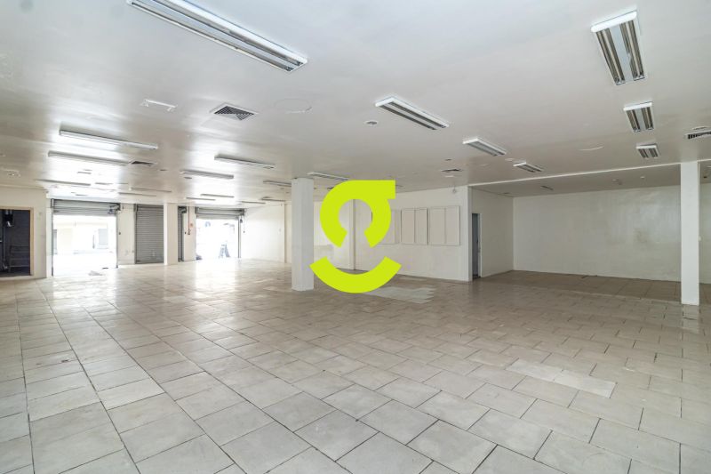 Loja Comercial com 294m� | Fachada Ampla | Alto Fl...