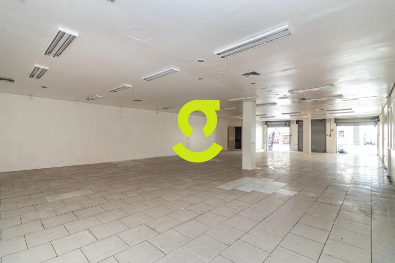 Loja Comercial com 294m� | Fachada Ampla | Alto Fl...