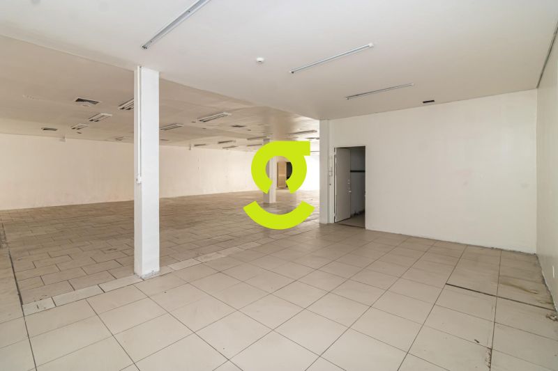 Loja Comercial com 294m� | Fachada Ampla | Alto Fl...