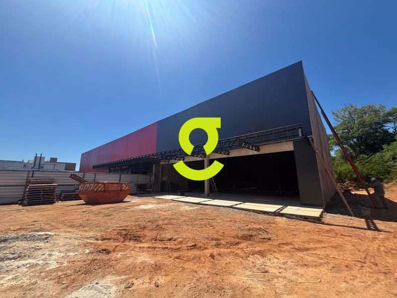 Loja Nova em Constru��o na Otto Niemeyer - Ao Lado...